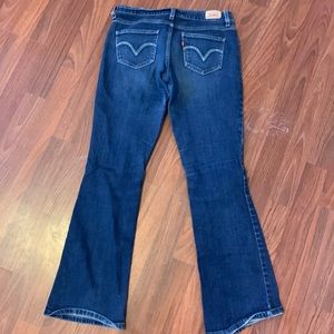 women’s Boot cut Levi’s Size 3 (too super low , 524 jeans )